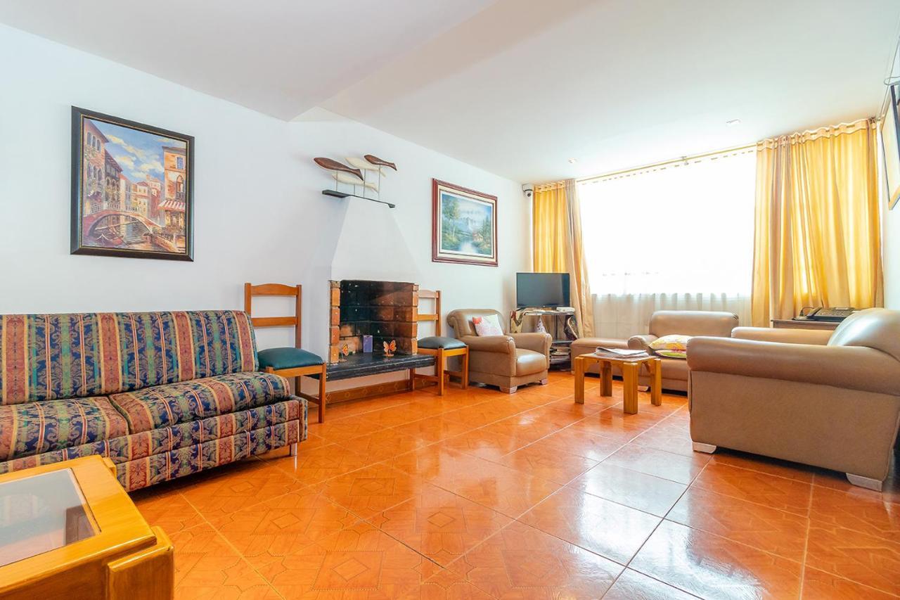 Ayenda 1080 Bogota Alpes Castellana Bed & Breakfast Екстериор снимка