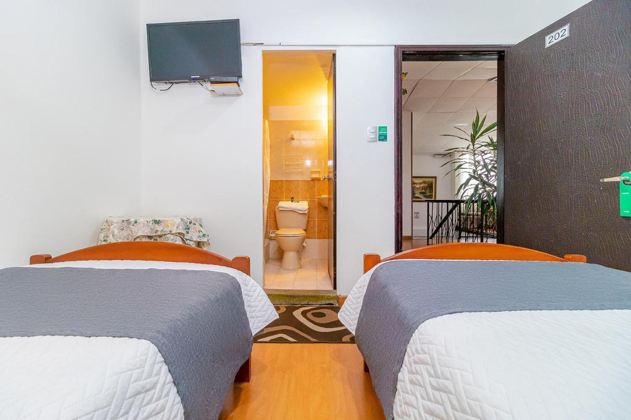 Ayenda 1080 Bogota Alpes Castellana Bed & Breakfast Екстериор снимка