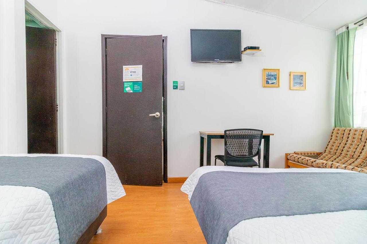 Ayenda 1080 Bogota Alpes Castellana Bed & Breakfast Екстериор снимка
